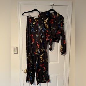 Two piece satin patterned set!